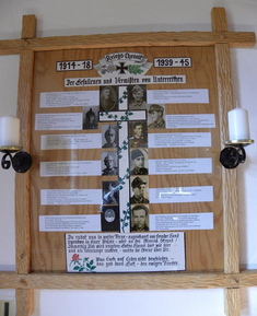 Selbst im kleinen Weiler Unterreithen (Gemeinde Halblech) gibt es in der Kapelle eine Erinnerungstafel an die Gefallenen der beiden Weltkriege.